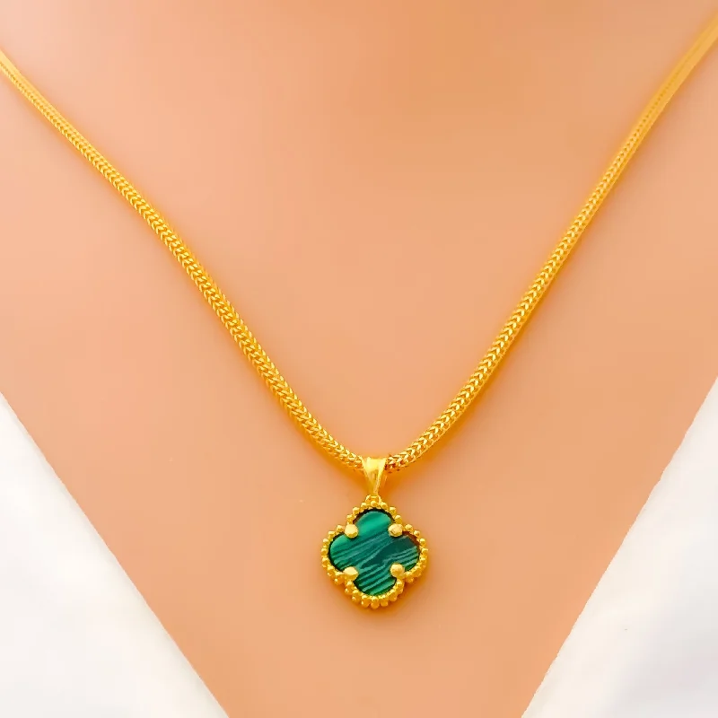 Glamorous 21k Gold Clover Pendant Set W/Ring