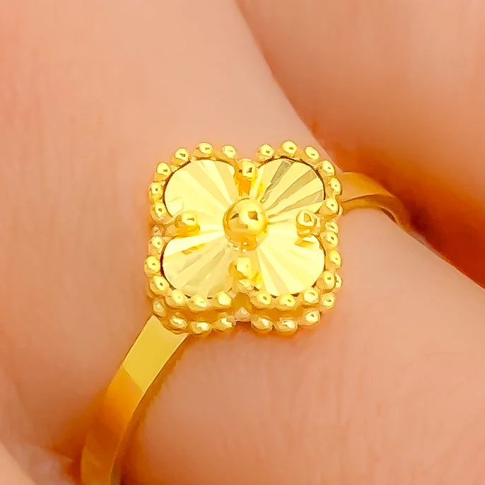 Brilliant Bright 21k Gold Clover Ring - Size 7.5