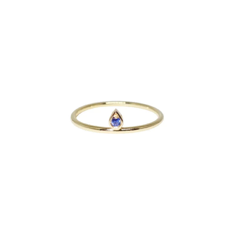 Tiny Tear 14K Gold Ring w. Sapphire