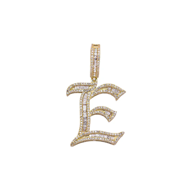 bold Cuban link bracelet men Diamond Initial E Letter Pendant (14K)